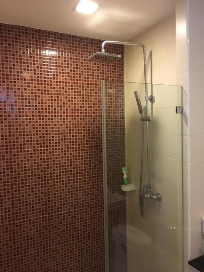 The Living Condo Bangsaen Екстериор снимка